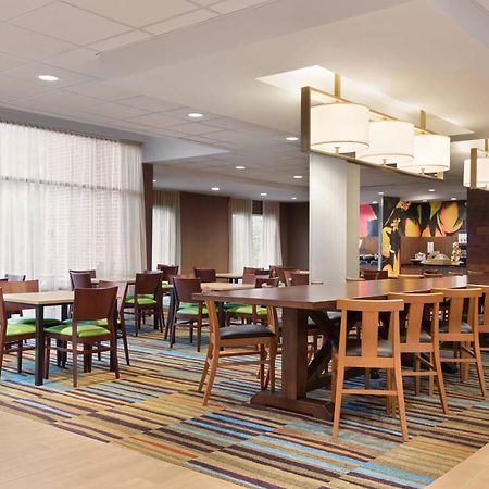Fairfield Inn & Suites By Marriott Charlottesville Downtown/University Area Esterno foto