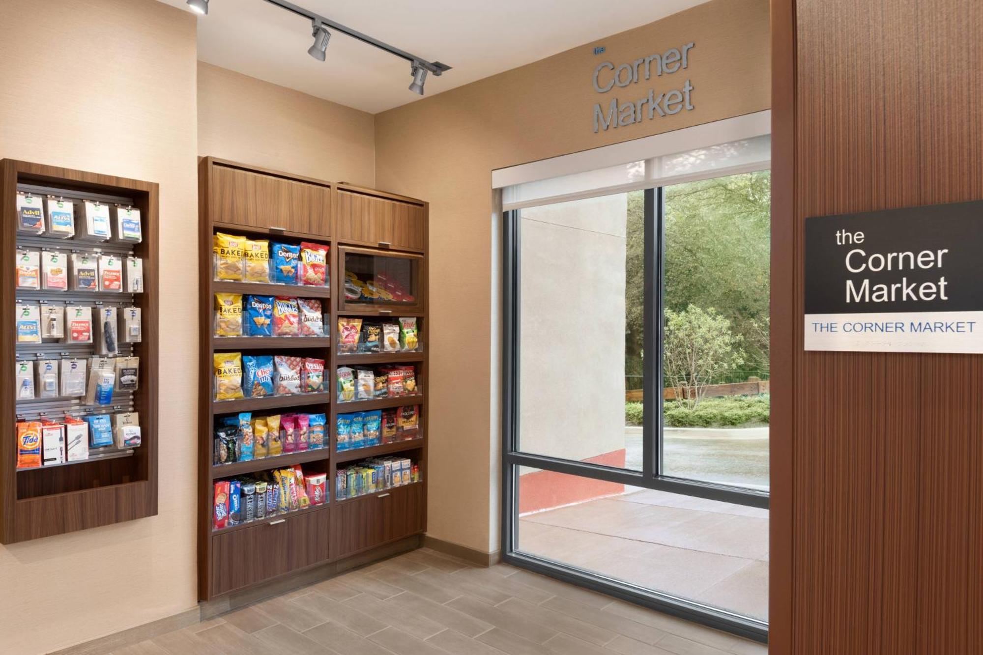 Fairfield Inn & Suites By Marriott Charlottesville Downtown/University Area Esterno foto