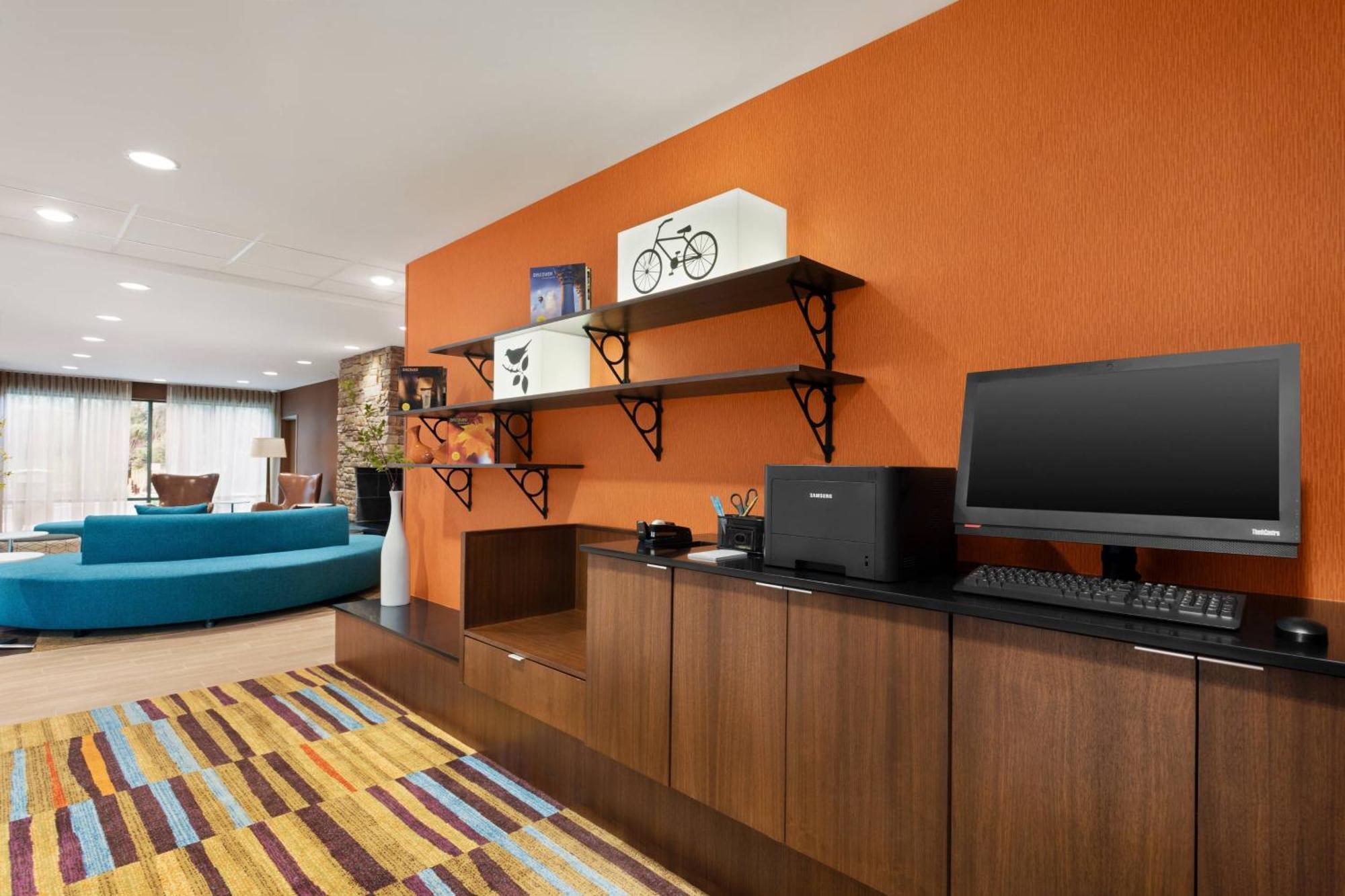 Fairfield Inn & Suites By Marriott Charlottesville Downtown/University Area Esterno foto