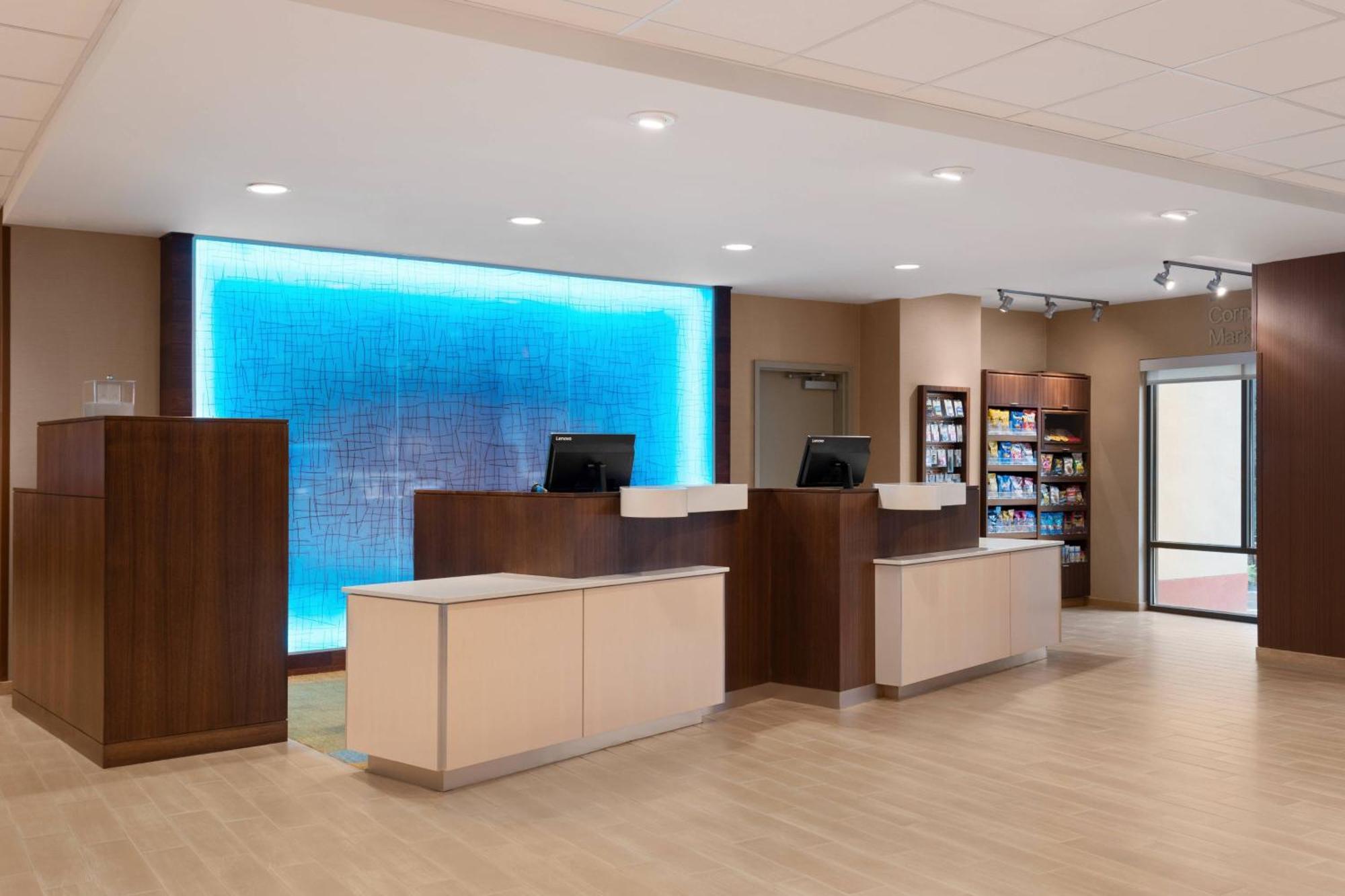 Fairfield Inn & Suites By Marriott Charlottesville Downtown/University Area Esterno foto