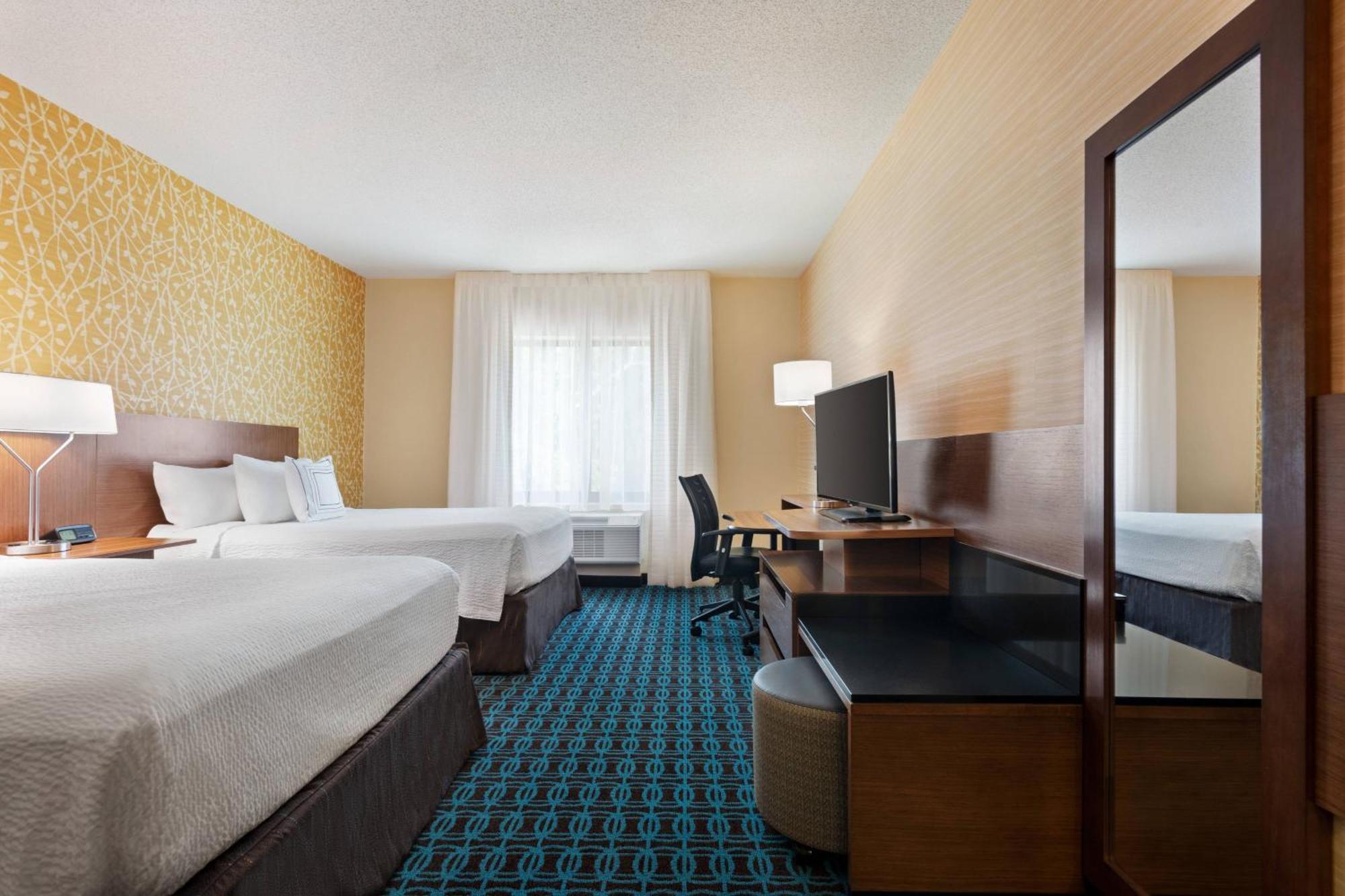 Fairfield Inn & Suites By Marriott Charlottesville Downtown/University Area Esterno foto